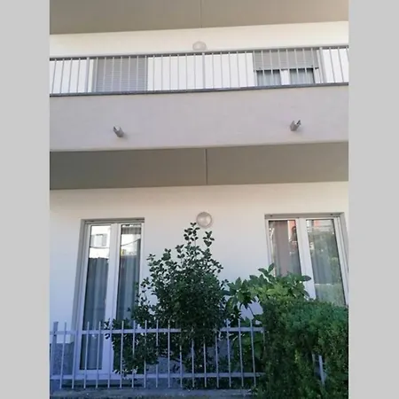 Appartamento Incantevole Con Parcheggio Gratuito Tirano Buitenkant foto